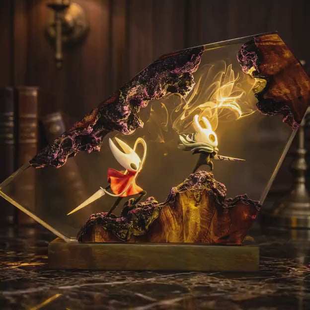 Hollow Knight Resin Lamp – Knight vs Hornet Diorama Epoxy Night Light, Indie Game Handmade Wood Art, LED Remote Gaming Gift For Him